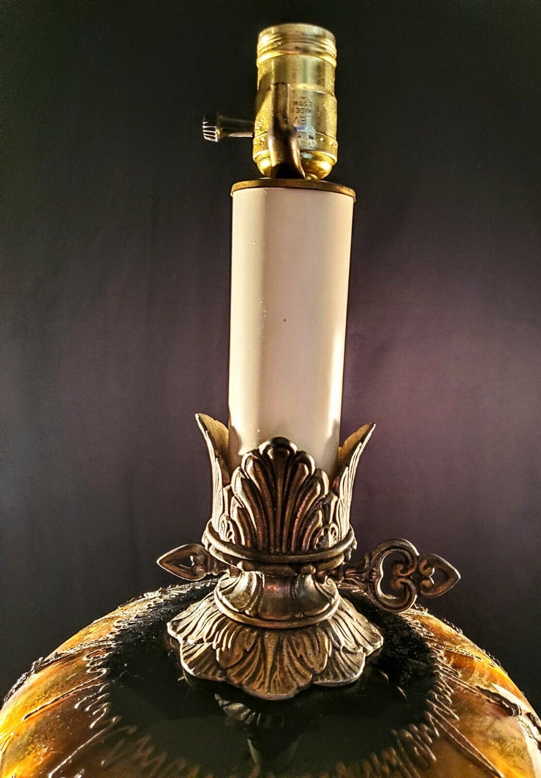 Hollywood Regency Large Candy Glass Fine Antique Bronze and Glass Lamp - MINT!