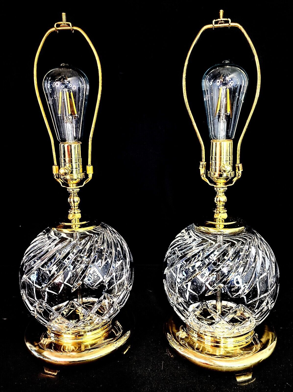 Waterford Wedgewood Set of 2 Globe Style Fine Cut Crystal Lamps - Gorgeous Cuts!