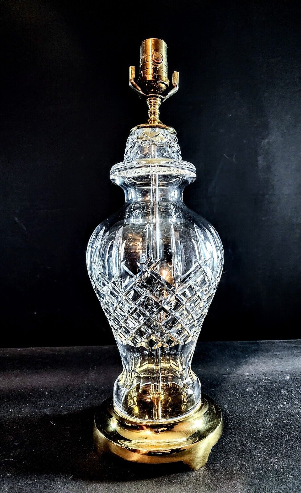 Waterford Araglin Fine Cut Irish Crystal Urn Style Table Lamp - Mint Condition!