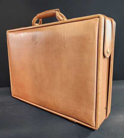 Hartmann Fine Belting Leather Briefcase Attaché Case - New Old Stock!!!