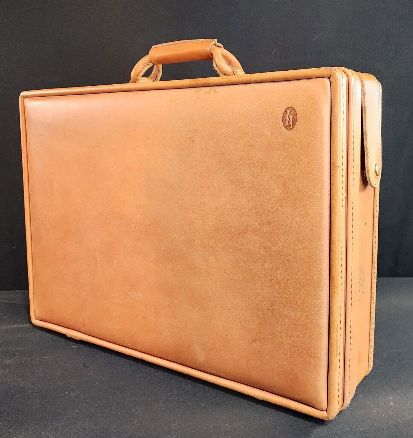 Hartmann Fine Belting Leather Briefcase Attaché Case - New Old Stock!!!