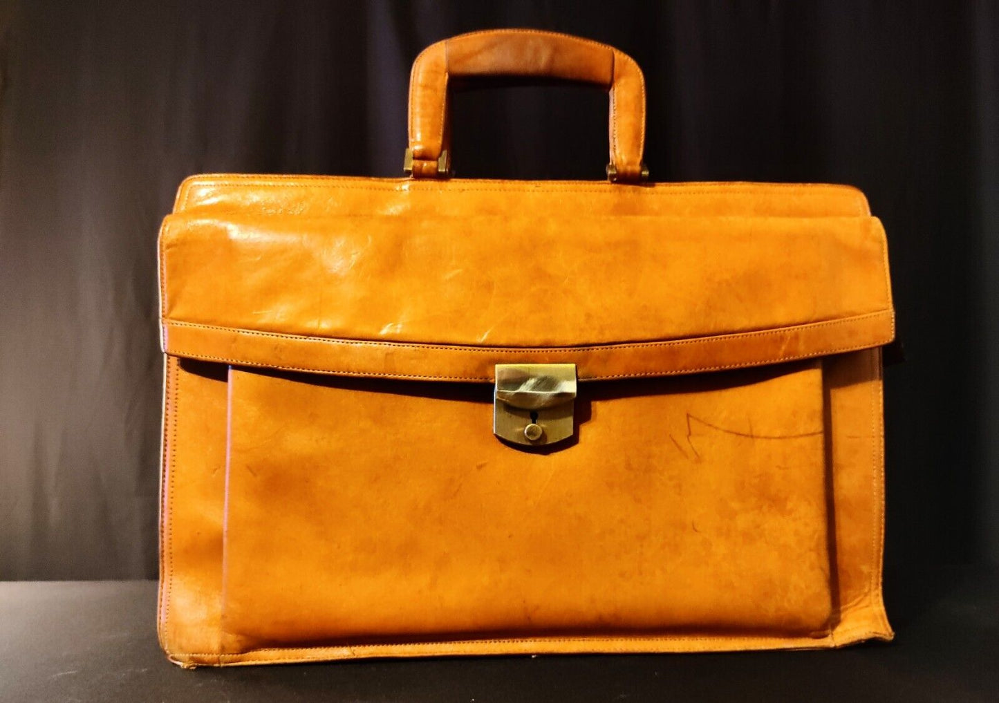 Hartmann by Sharif Vintage Belting Tan Leather Ataché Case With Original Key!