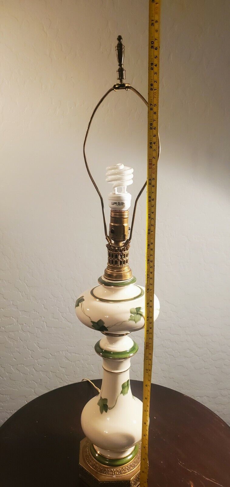 Walter Von Nessen Signed Vintage Glazed Ceramic Hand Painted Table Lamp - Mint!!