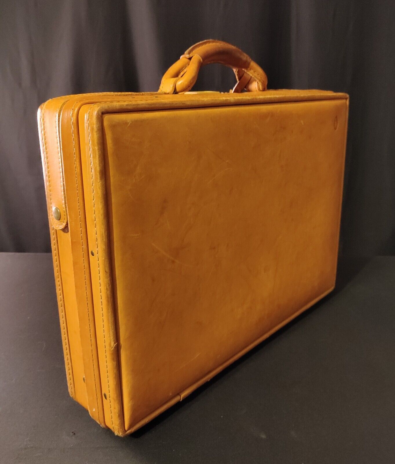 Hartmann Belting Leather Briefcase Attaché Brief Case - Fantastic NOS Condition!