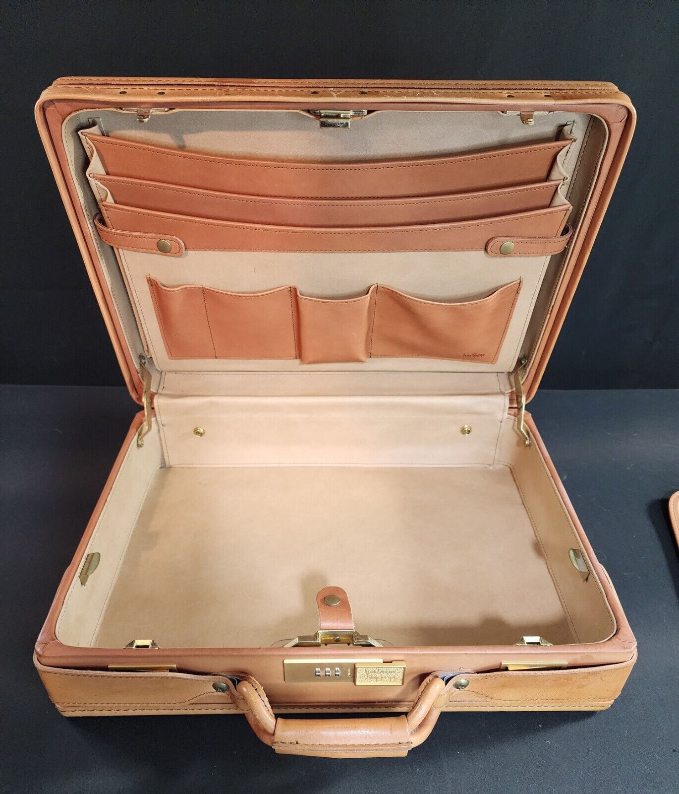 Hartmann Fine Belting Leather Briefcase Attaché Case - New Old Stock!!!