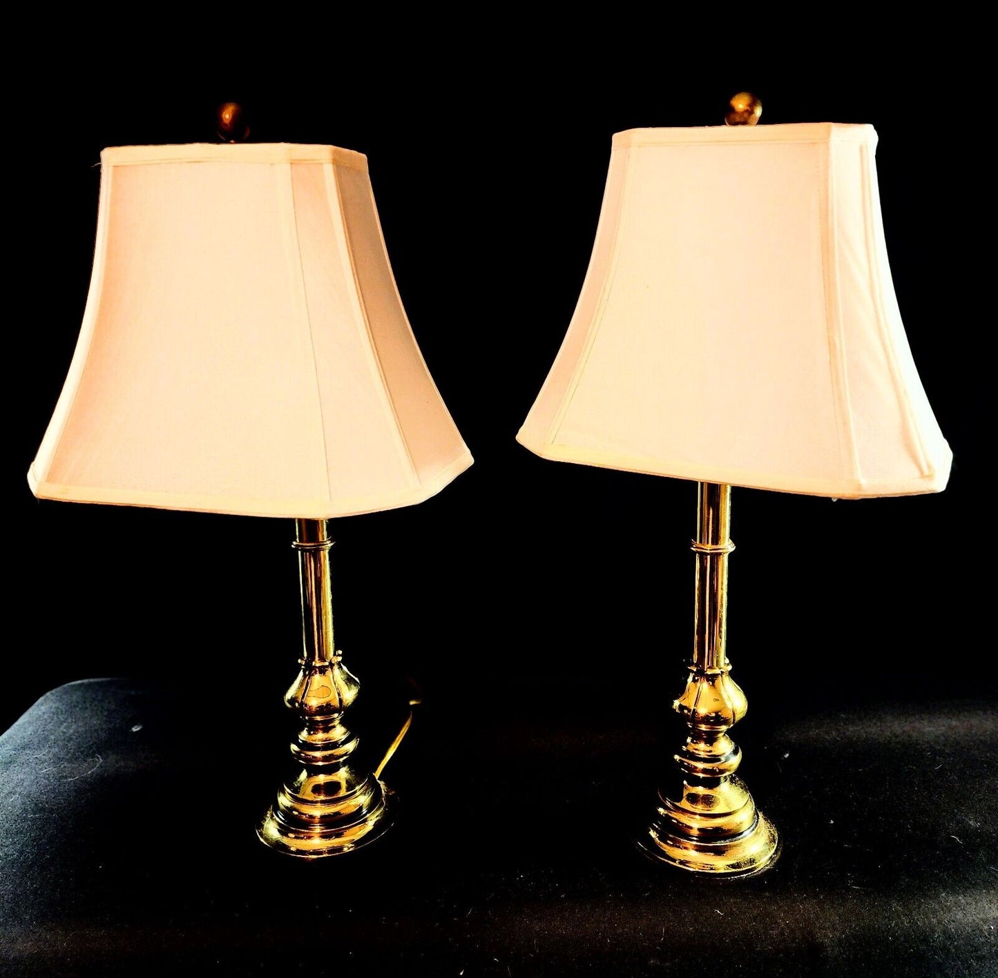 Matching Pair of 2 Stiffel Solid Brass Lamps - Tulip Representations