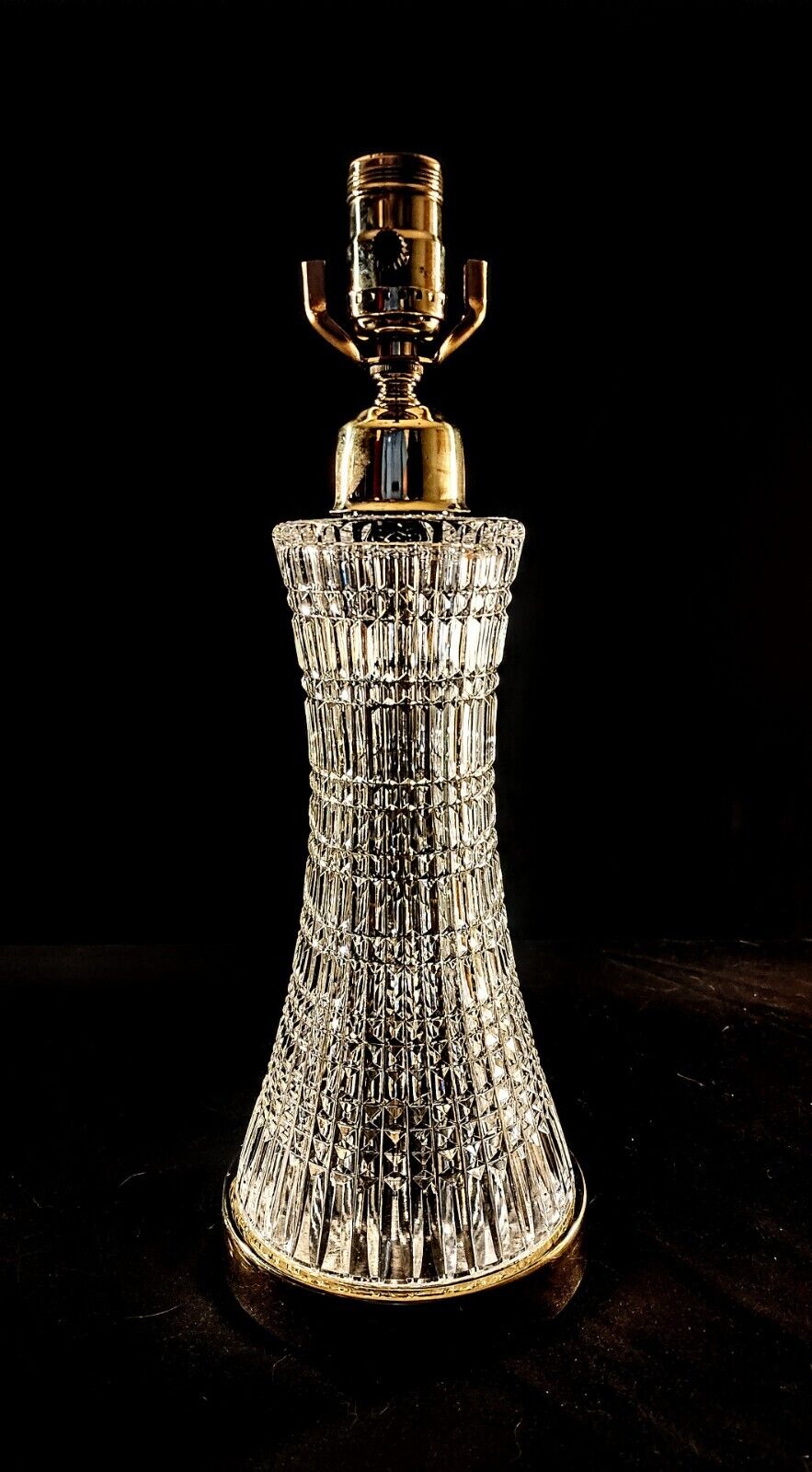 Waterford Lismore Diamond Fine Cut Irish Crystal - Brass Appointed Table Lamp