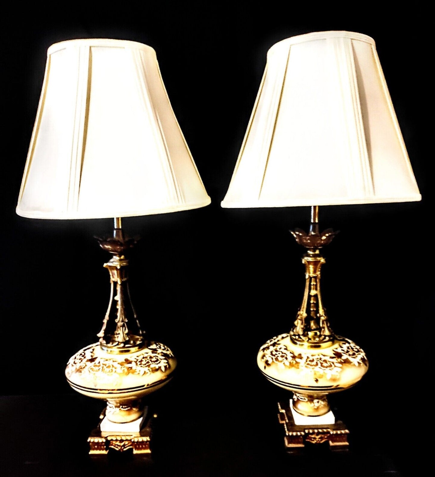 Set of 2 Massive Hollywood Regency Decorative Glass On Bronze Table Lamps