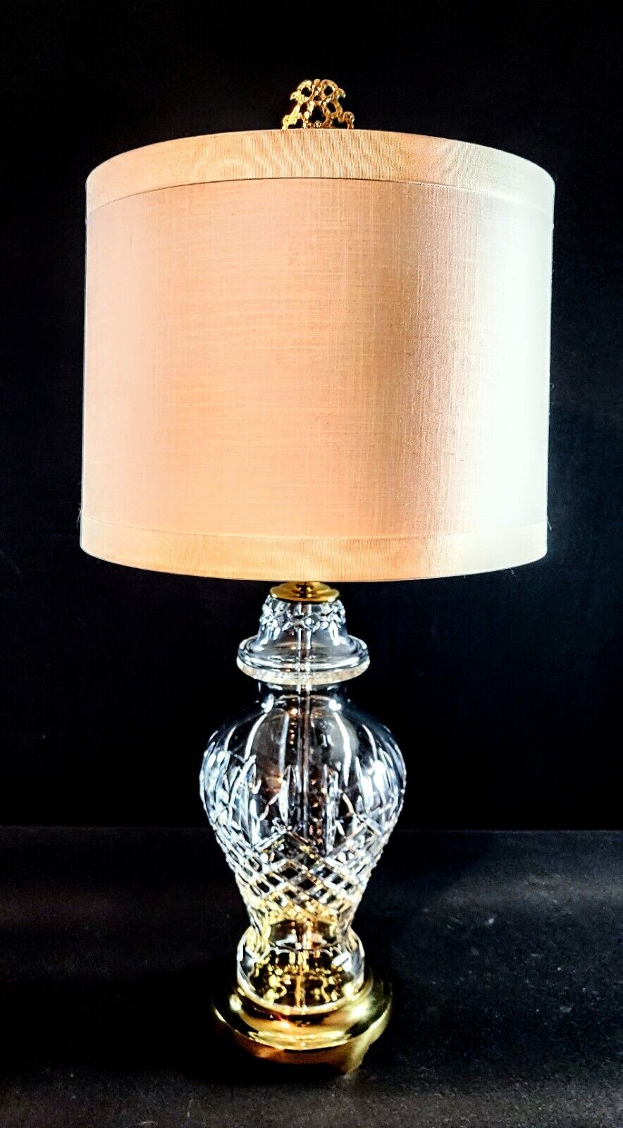 Waterford Araglin Fine Cut Irish Crystal Urn Style Table Lamp - Mint Condition!