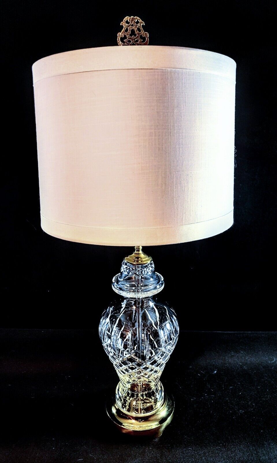 Waterford Araglin Fine Cut Irish Crystal Urn Style Table Lamp - Mint Condition!